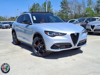 2025 Alfa Romeo Stelvio