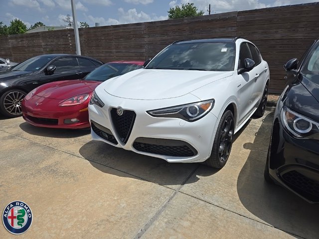 2022 Alfa Romeo Stelvio Veloce